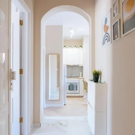 Amazing Renovated Pool View Apt, Aircon, 2 Min To Fanabe شقة أذيخي