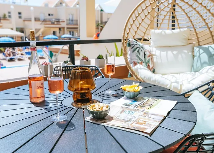 Amazing Renovated Pool View Apt, Aircon, 2 Min To Fanabe