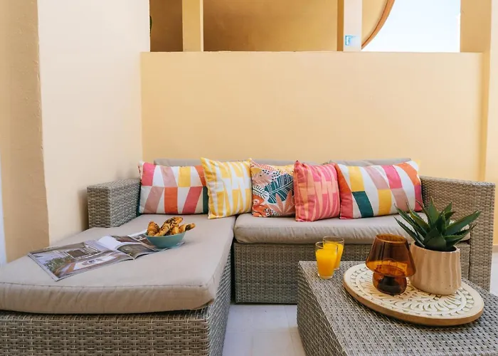 شقة Amazing Renovated Pool View Apt, Aircon, 2 Min To Fanabe *