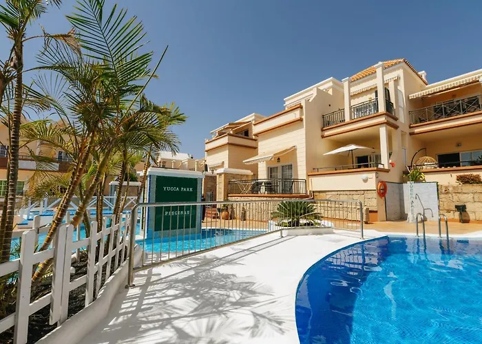 Amazing Renovated Pool View Apt, Aircon, 2 Min To Fanabe