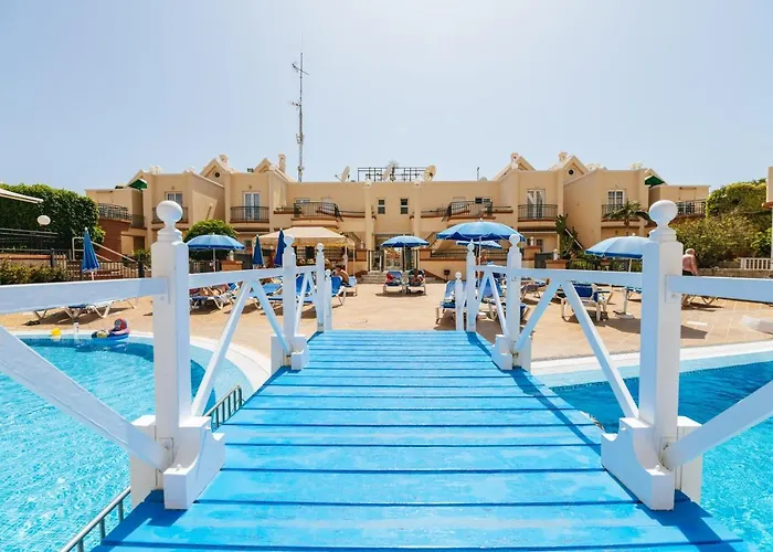 Amazing Renovated Pool View Apt, Aircon, 2 Min To Fanabe * Адехе
