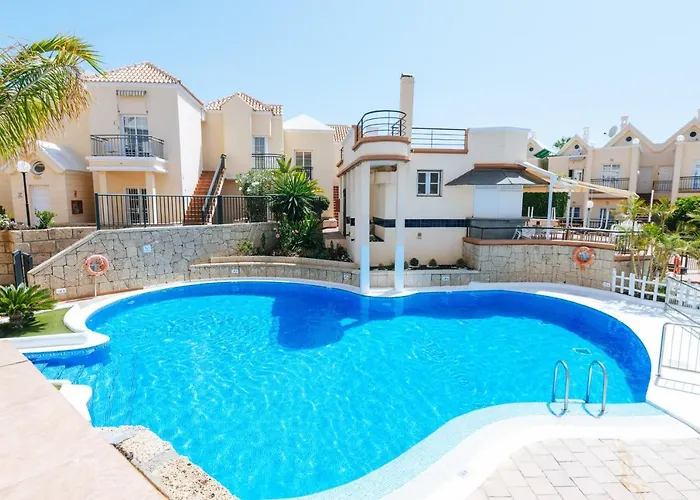 Amazing Renovated Pool View Apt, Aircon, 2 Min To Fanabe *