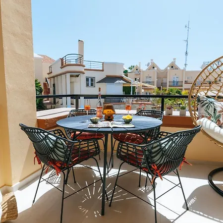 Amazing Renovated Pool View Apt, Aircon, 2 Min To Fanabe *